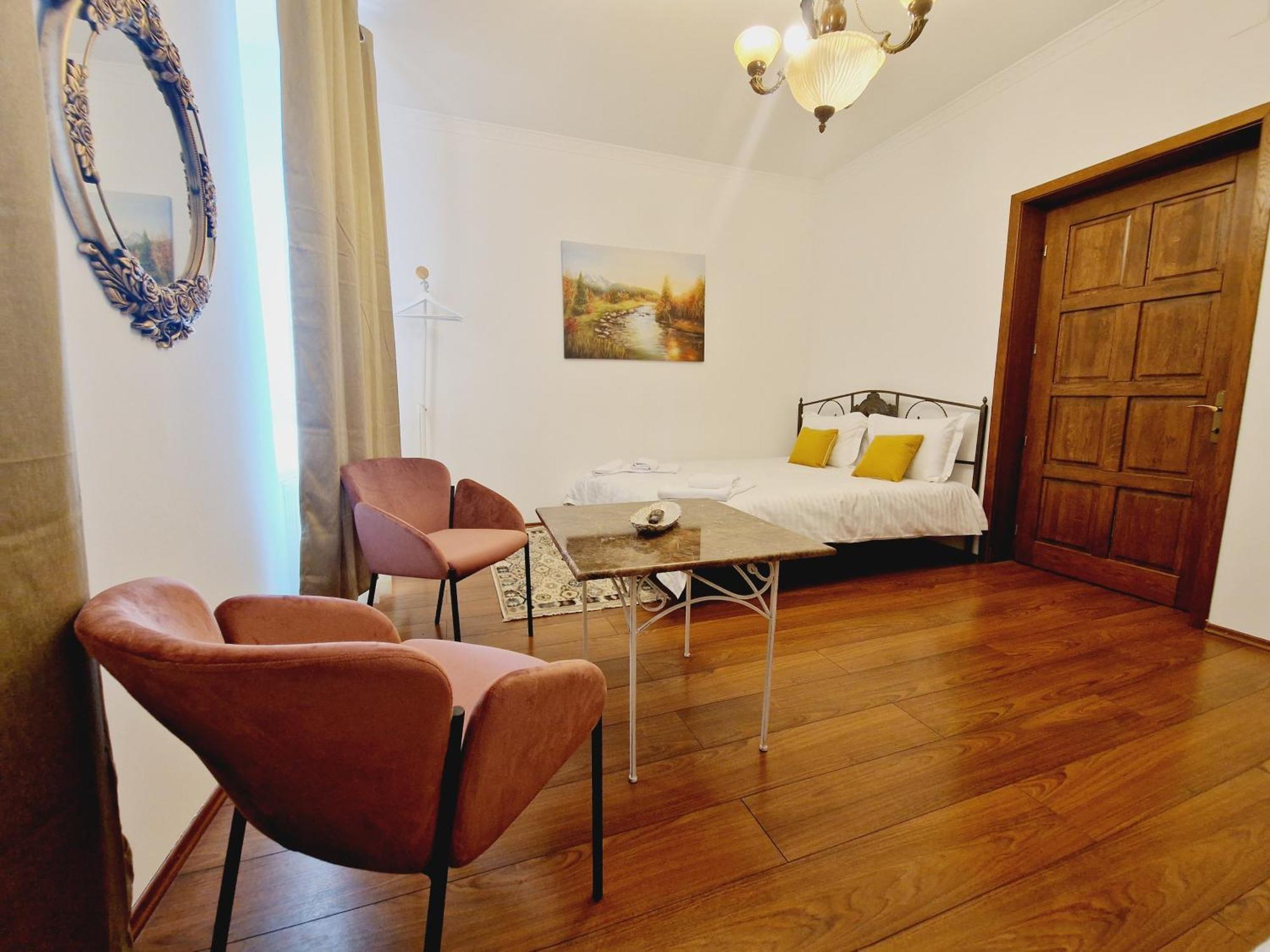 Vila 5* Royal House Near Unirii Square Kluž Exteriér fotografie