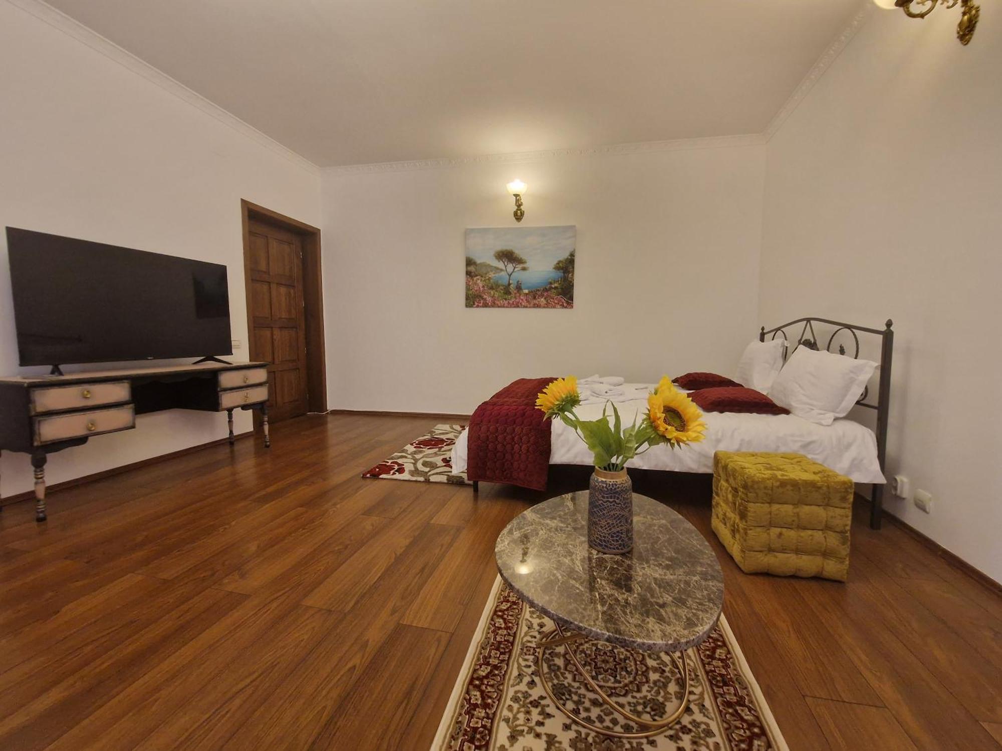Vila 5* Royal House Near Unirii Square Kluž Exteriér fotografie