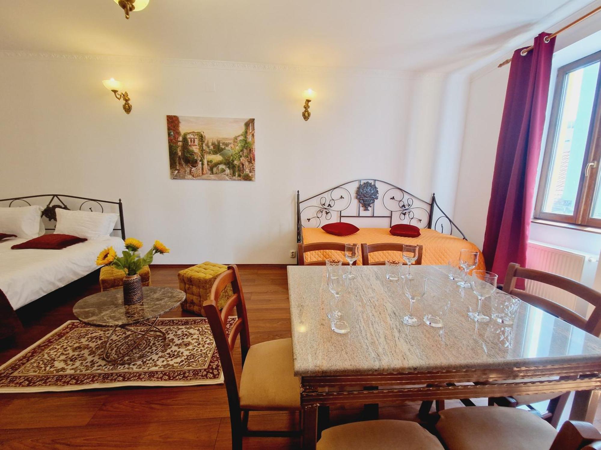 Vila 5* Royal House Near Unirii Square Kluž Exteriér fotografie