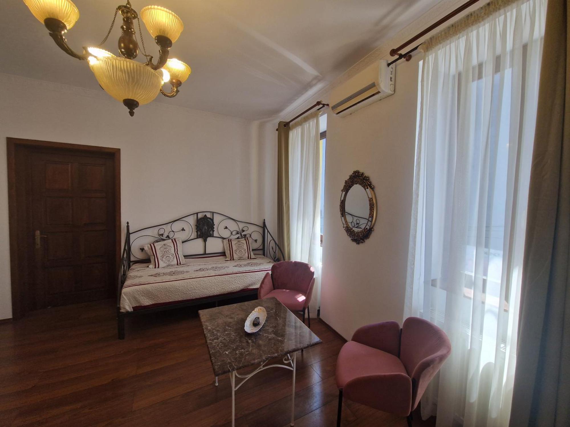Vila 5* Royal House Near Unirii Square Kluž Exteriér fotografie
